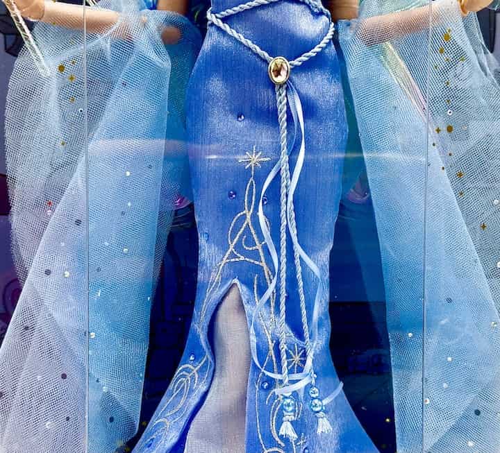 Disney Store Blue Fairy Doll Limited Edition Pinocchio 85th Anniversary Front Bottom