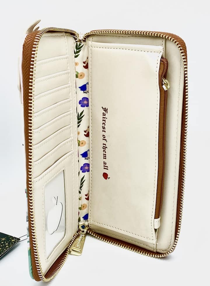 Loungefly Snow White Castle Series Collection Wallet Disney Purse Inside Close Up