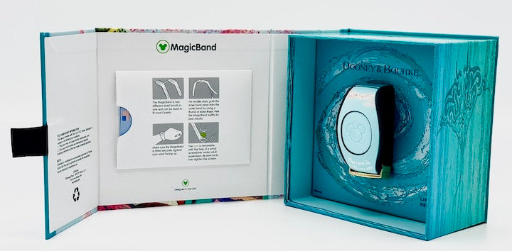 Disney Parks Dooney and Bourke Moana Magic Band Box With Band Inside