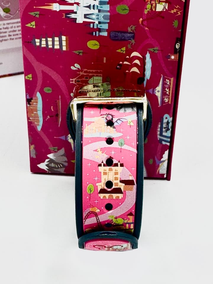 Disney Parks Dooney and Bourke Park Life Magic Band Top