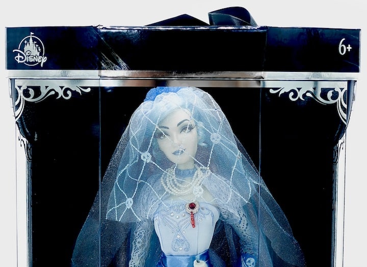Haunted Mansion Doll Disney Constance Hatchaway Bride Limited Edition Front Skull Veil