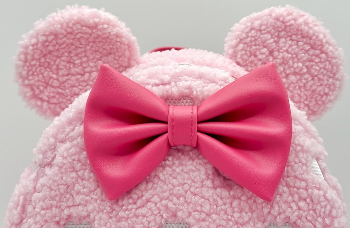 Loungefly Minnie Mouse Strawberry Scented Mini Backpack Sherpa Bag Front Bow