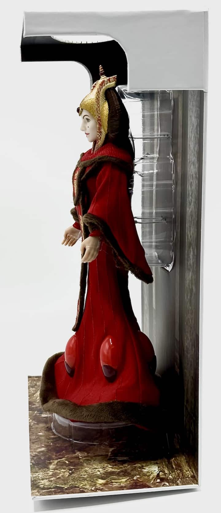 Queen Amidala Limited Edition Doll Star Wars 25th Anniversary Out of Box Left Side